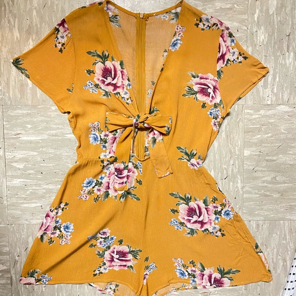 Dresses & Skirts - Floral Print Front Tie Romper - Gold Orange